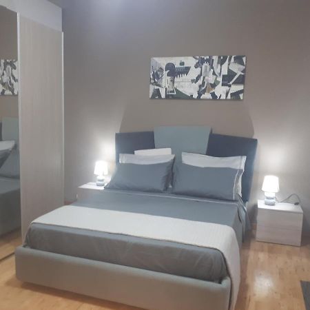 Central House Apartman Caserta Kültér fotó