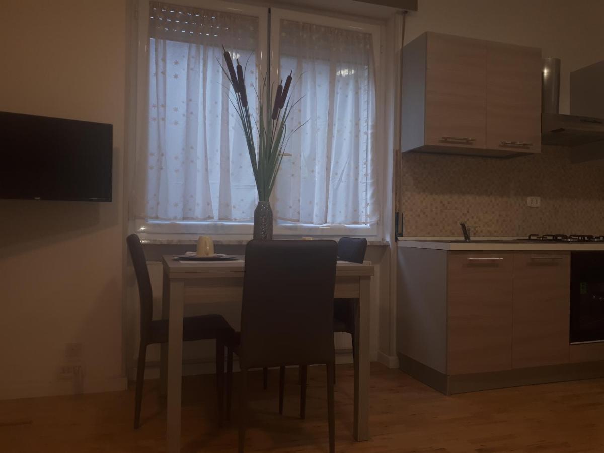 Central House Apartman Caserta Kültér fotó