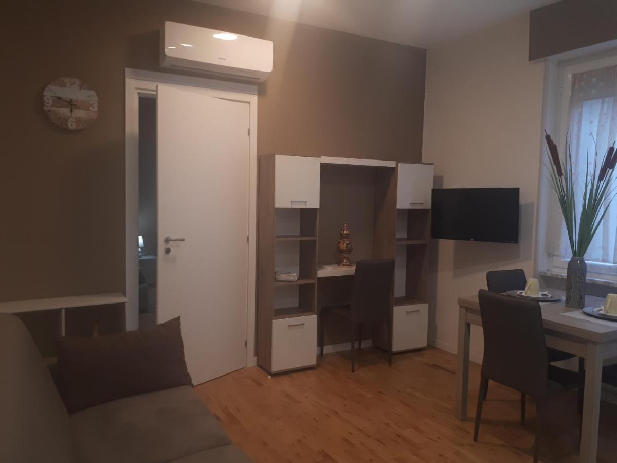 Central House Apartman Caserta Kültér fotó