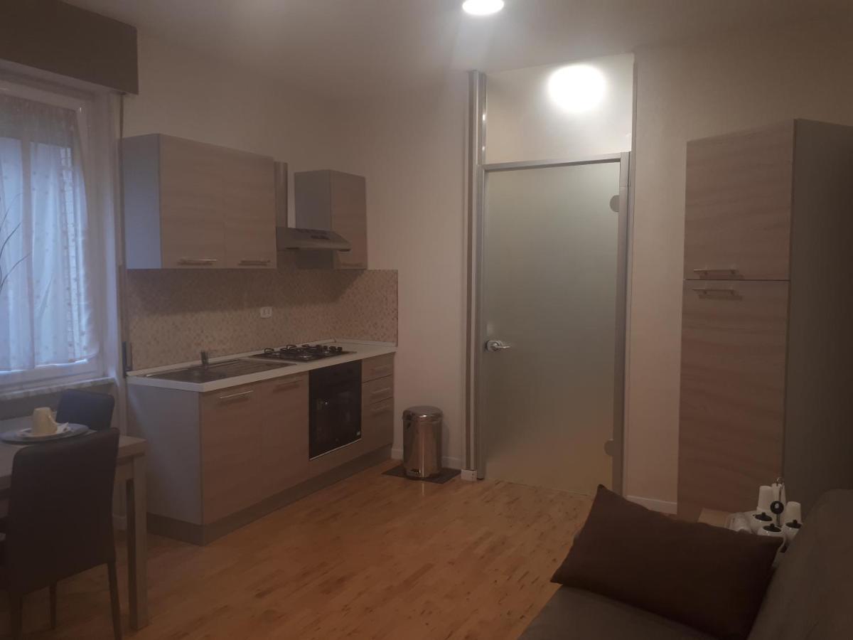 Central House Apartman Caserta Kültér fotó