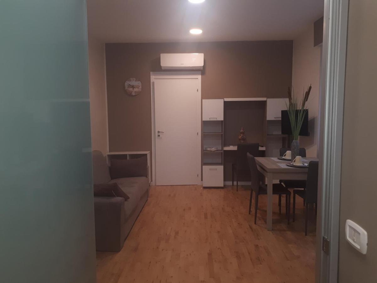 Central House Apartman Caserta Kültér fotó